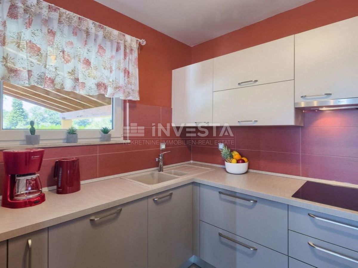 Fažana, Vila s bazenom in velikim vrtom