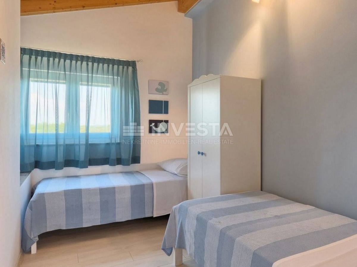 Fažana, Vila s bazenom in velikim vrtom