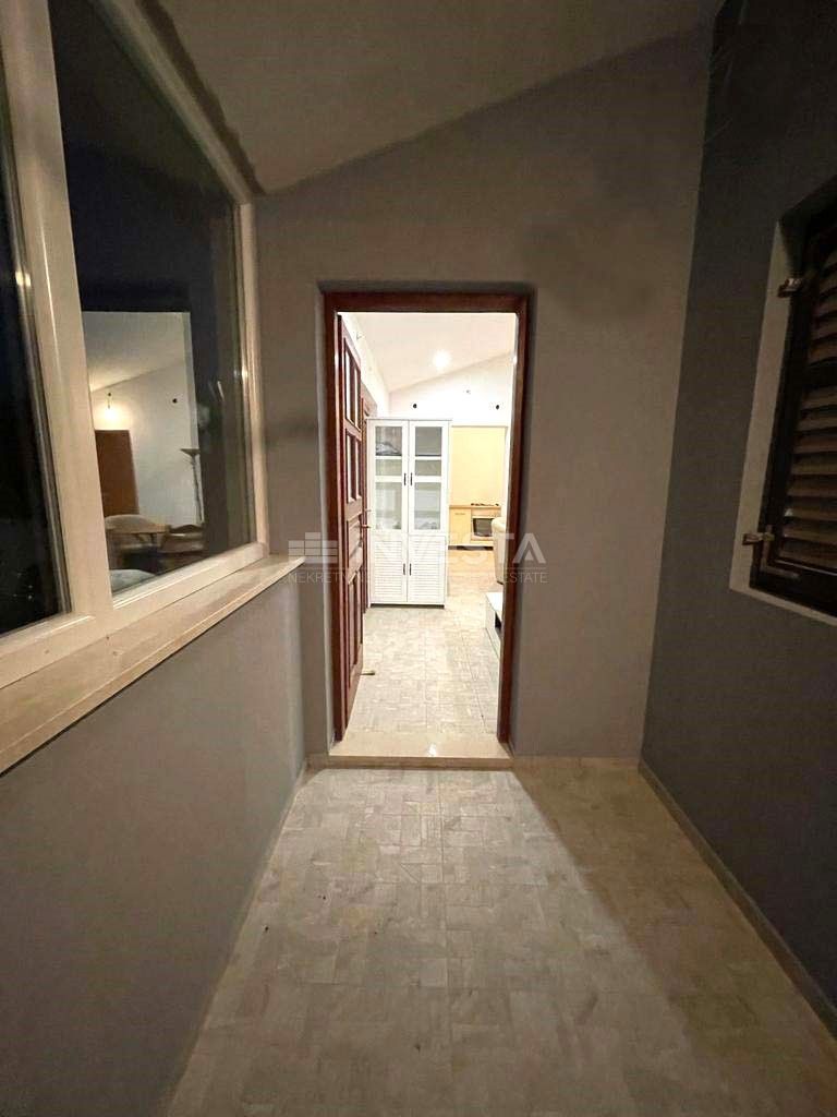 Poslovna večnamenska stavba Svetvinčenat