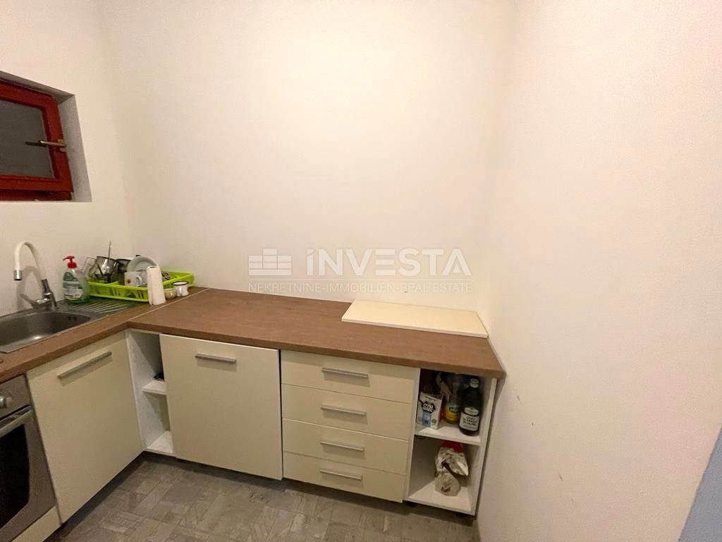 Poslovna večnamenska stavba Svetvinčenat
