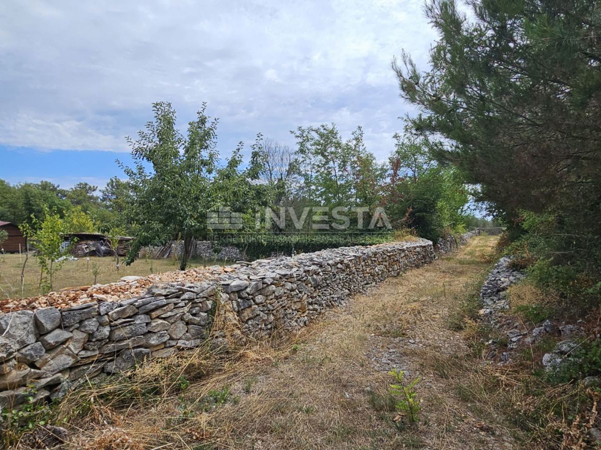 Vodnjan, kmetijsko zemljišče 1.881 m²