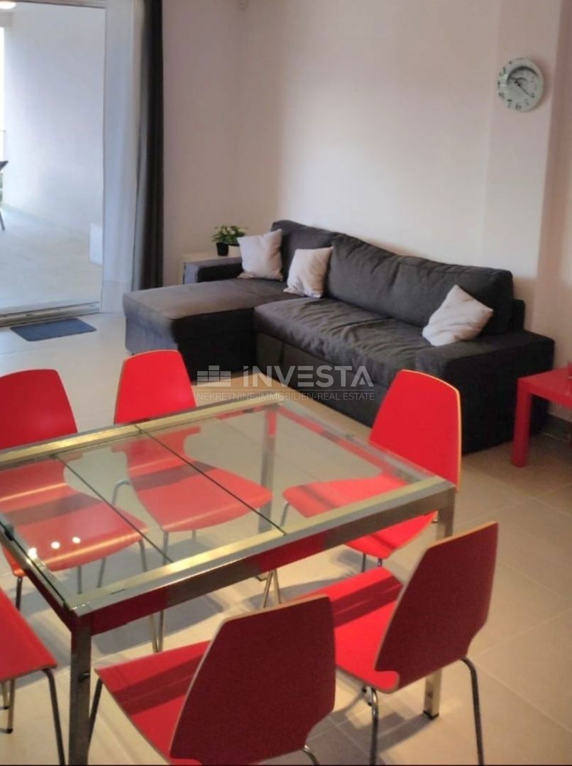 Luksuzno stanovanje na mirni lokaciji