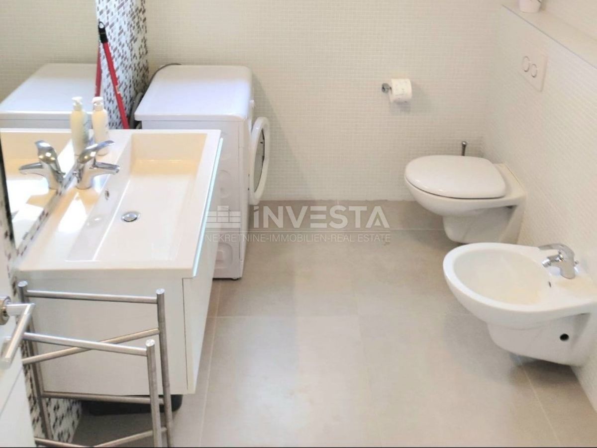 Luksuzno stanovanje na mirni lokaciji