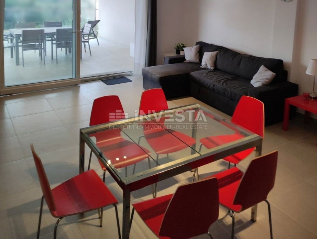 Luksuzno stanovanje na mirni lokaciji