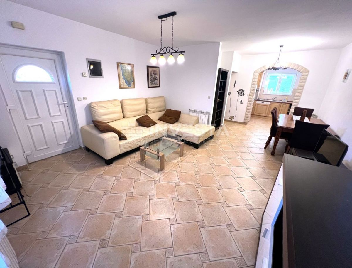 Pula, Štinjan – dvosobno stanovanje, 70 m²