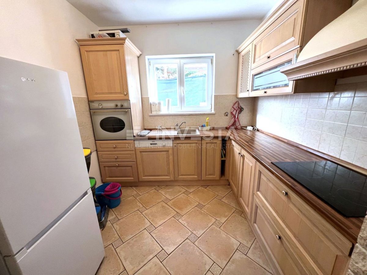 Pula, Štinjan – dvosobno stanovanje, 70 m²