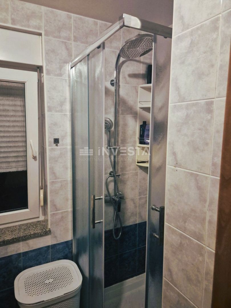 Valdebek – Udobno enosobno stanovanje, blizu obvoznice