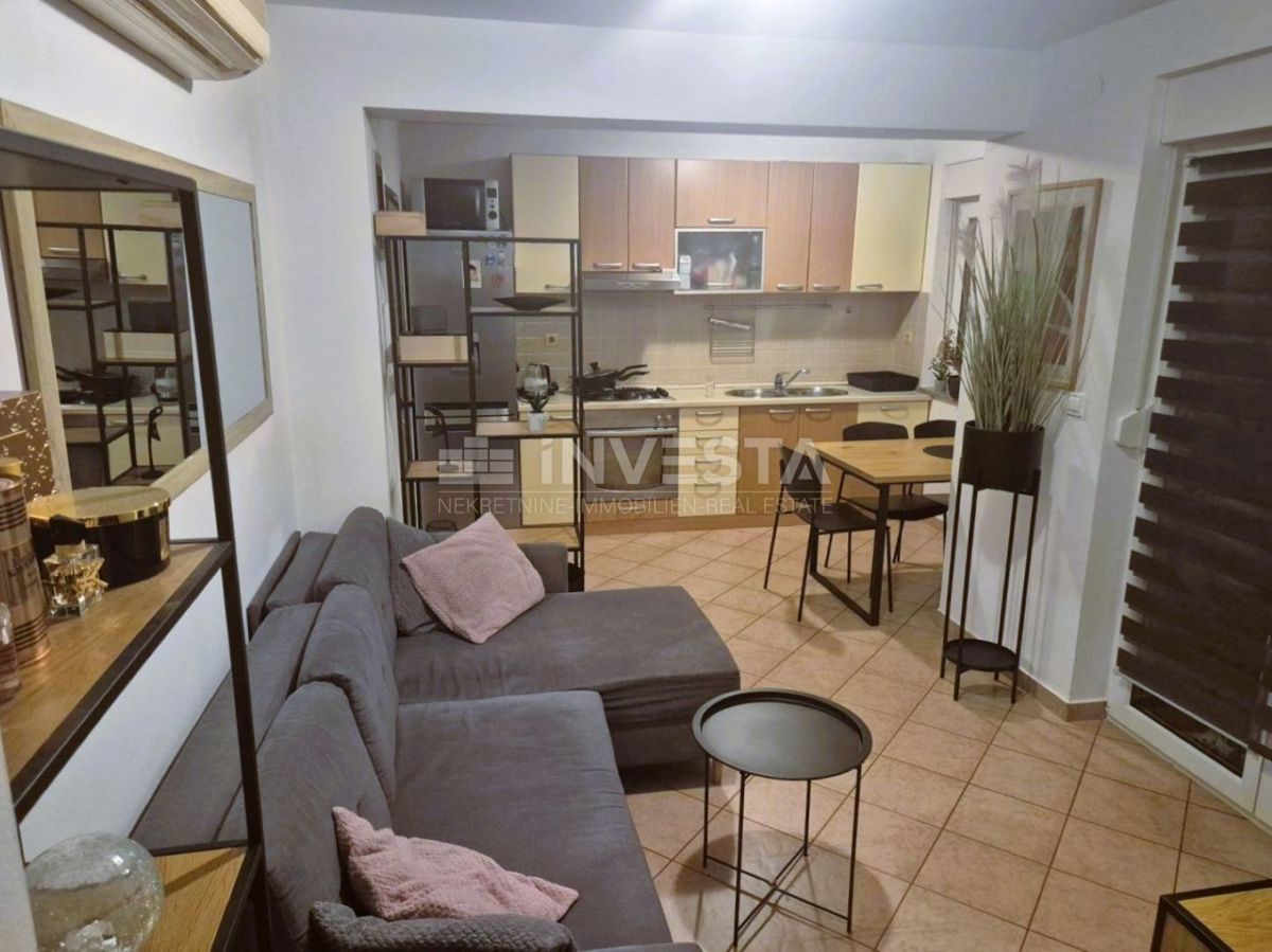 Valdebek – Udobno enosobno stanovanje, blizu obvoznice