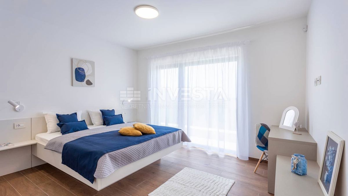 Okolica Svetvinčenta, Moderna vila z bazenom, novogradnja