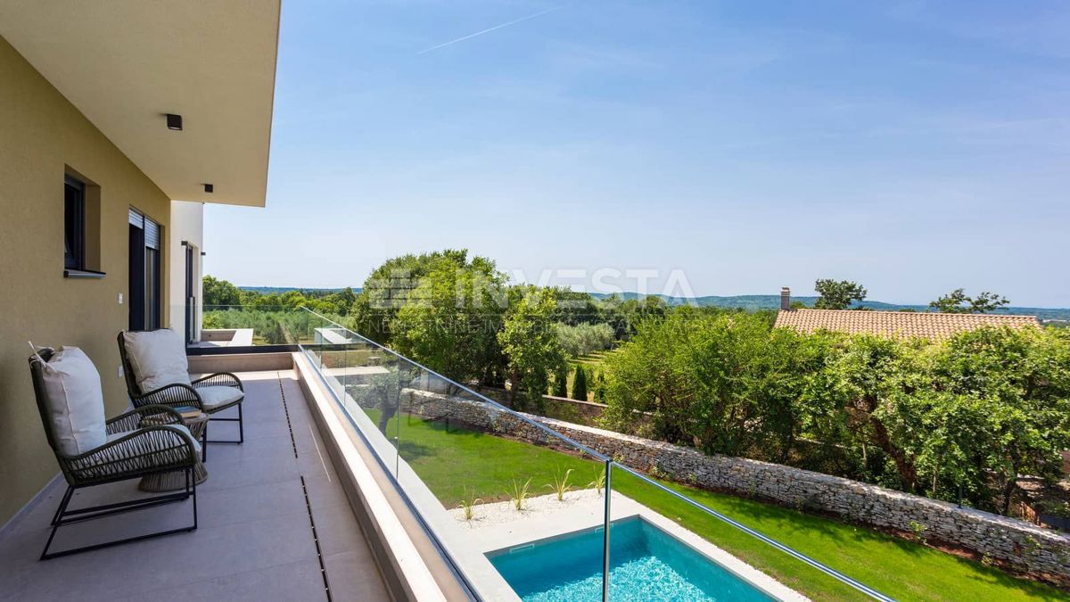 Okolica Svetvinčenta, Moderna vila z bazenom, novogradnja