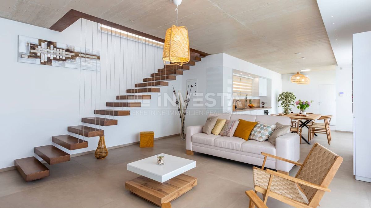 Okolica Svetvinčenta, Moderna vila z bazenom, novogradnja