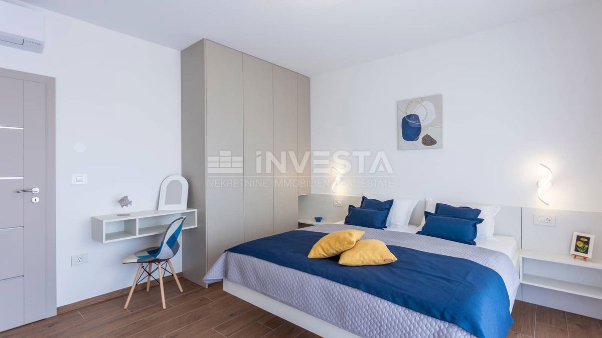 Okolica Svetvinčenta, Moderna vila z bazenom, novogradnja