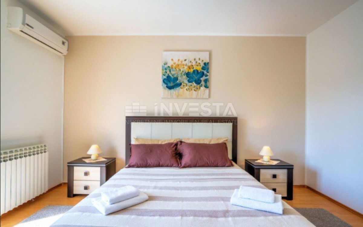 Pula, kakovostna družinska hiša 220m2 s bazenom