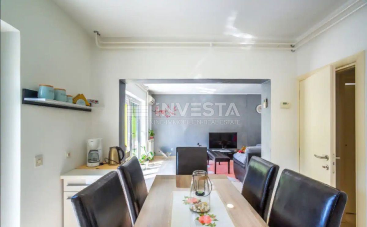Pula, kakovostna družinska hiša 220m2 s bazenom