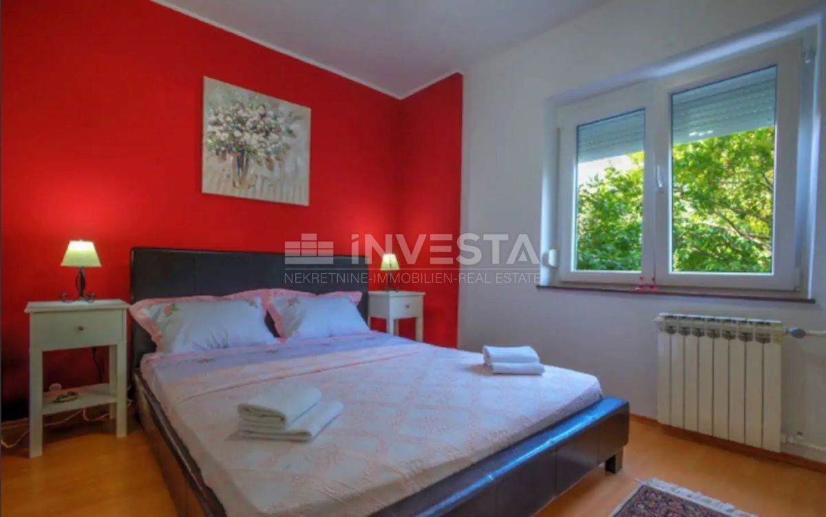 Pula, kakovostna družinska hiša 220m2 s bazenom