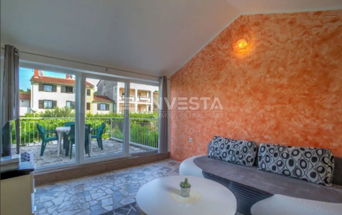 Pula, kakovostna družinska hiša 220m2 s bazenom