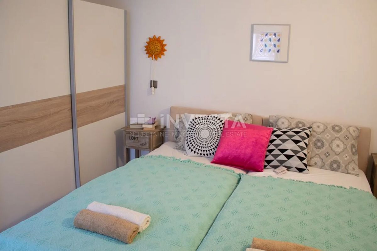 Pula, prenovljeno stanovanje v centru, 1. nadstropje, 45 m²