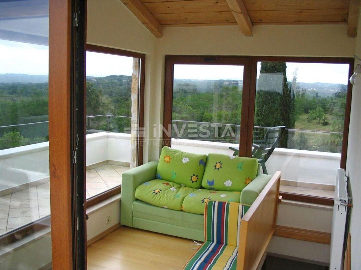 Okolica Poreča, avtohtona istrska počitniška hiša, prostoren vrt