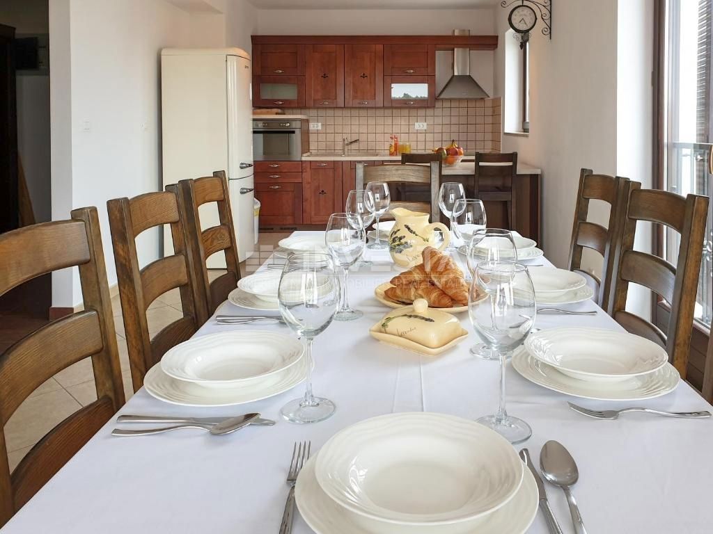 Premantura, trisobni apartma z 2 terasama in panoramskim pogledom na morje