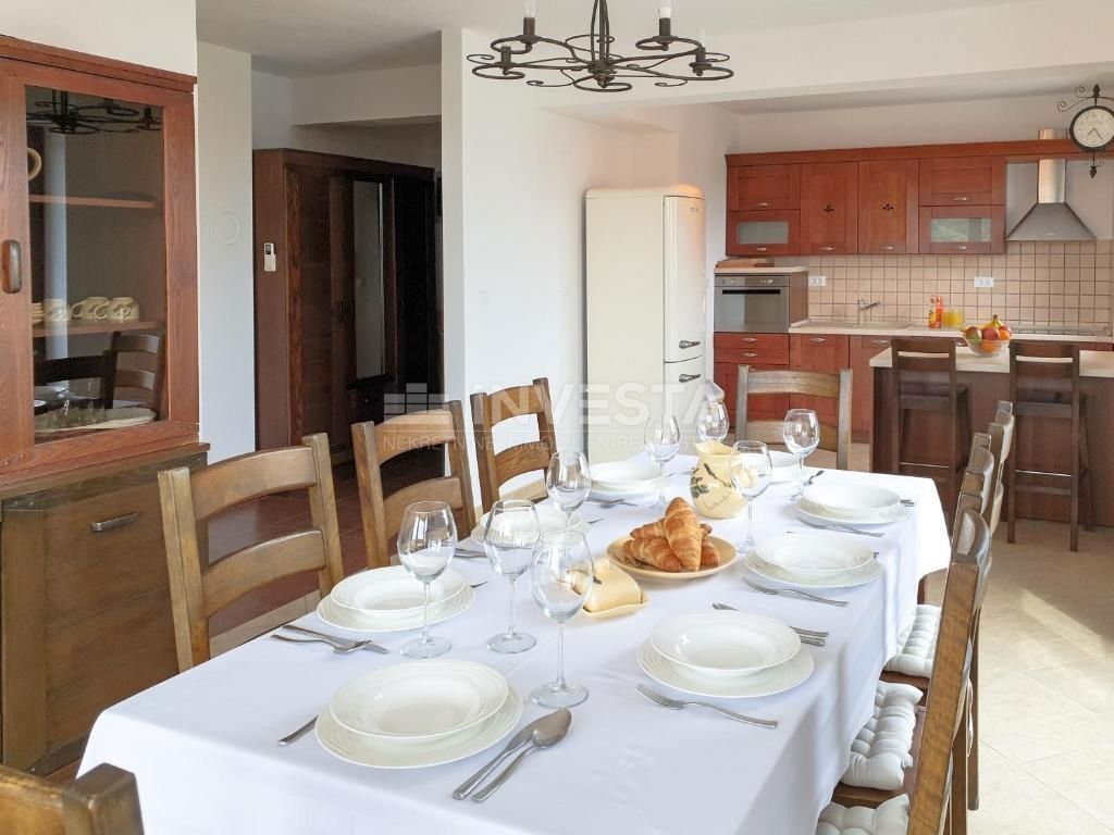 Premantura, trisobni apartma z 2 terasama in panoramskim pogledom na morje