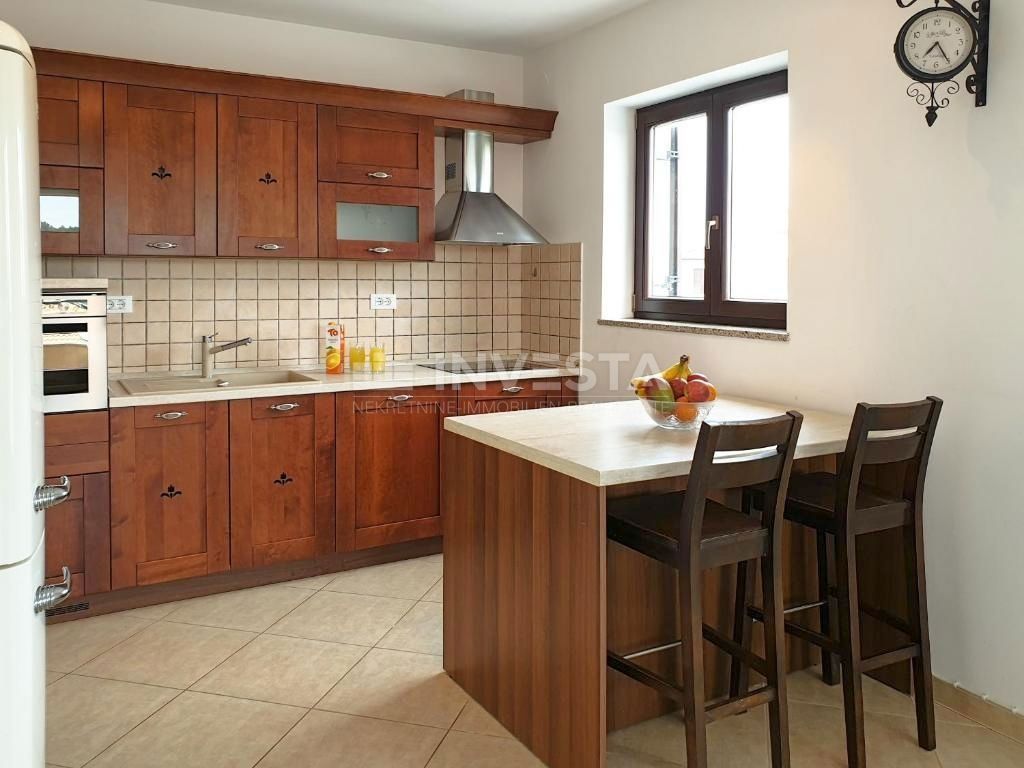 Premantura, trisobni apartma z 2 terasama in panoramskim pogledom na morje