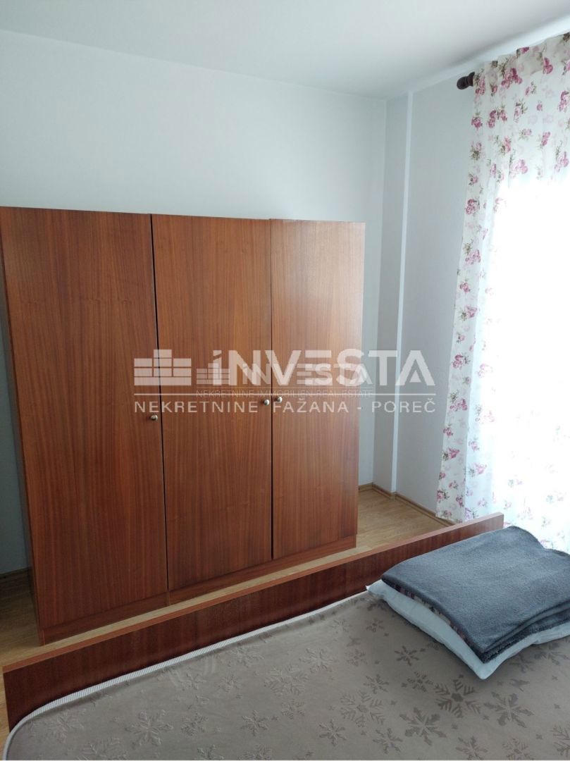 Poreč, prostorna hiša na odlični lokaciji s pogledom na morje, 3 apartmaji