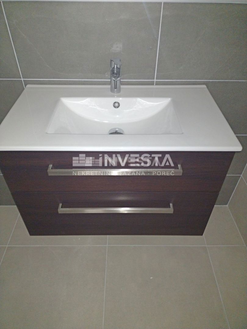 Okolica Umaga, stanovanje s pogledom na morje, novogradnja, TOP LOKACIJA!