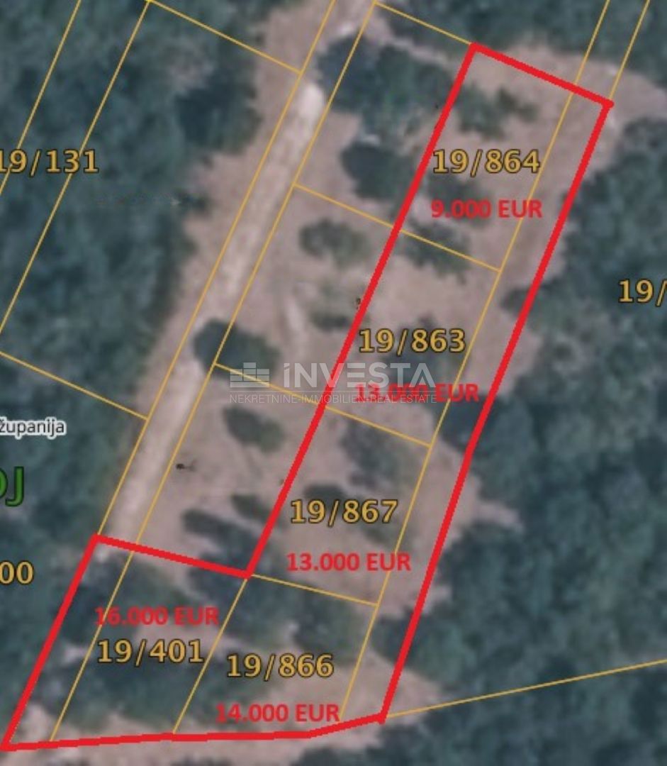 Več zemljišč v Peroju, 500 m od morja