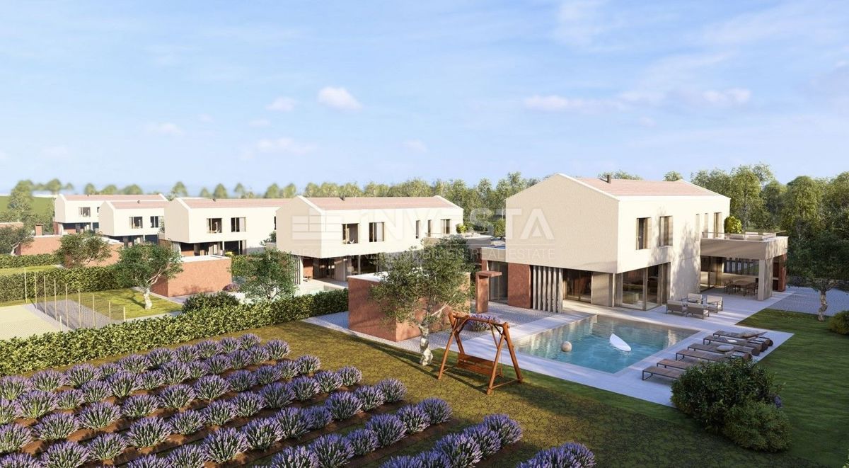 Okolica Labina, čudovita vila s bazenom in strešnim terasama