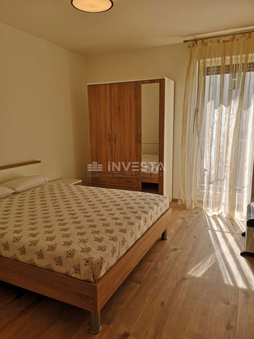 Pula, Šijana, opremljen apartma v 5. nadstropju stavbe z dvigalom