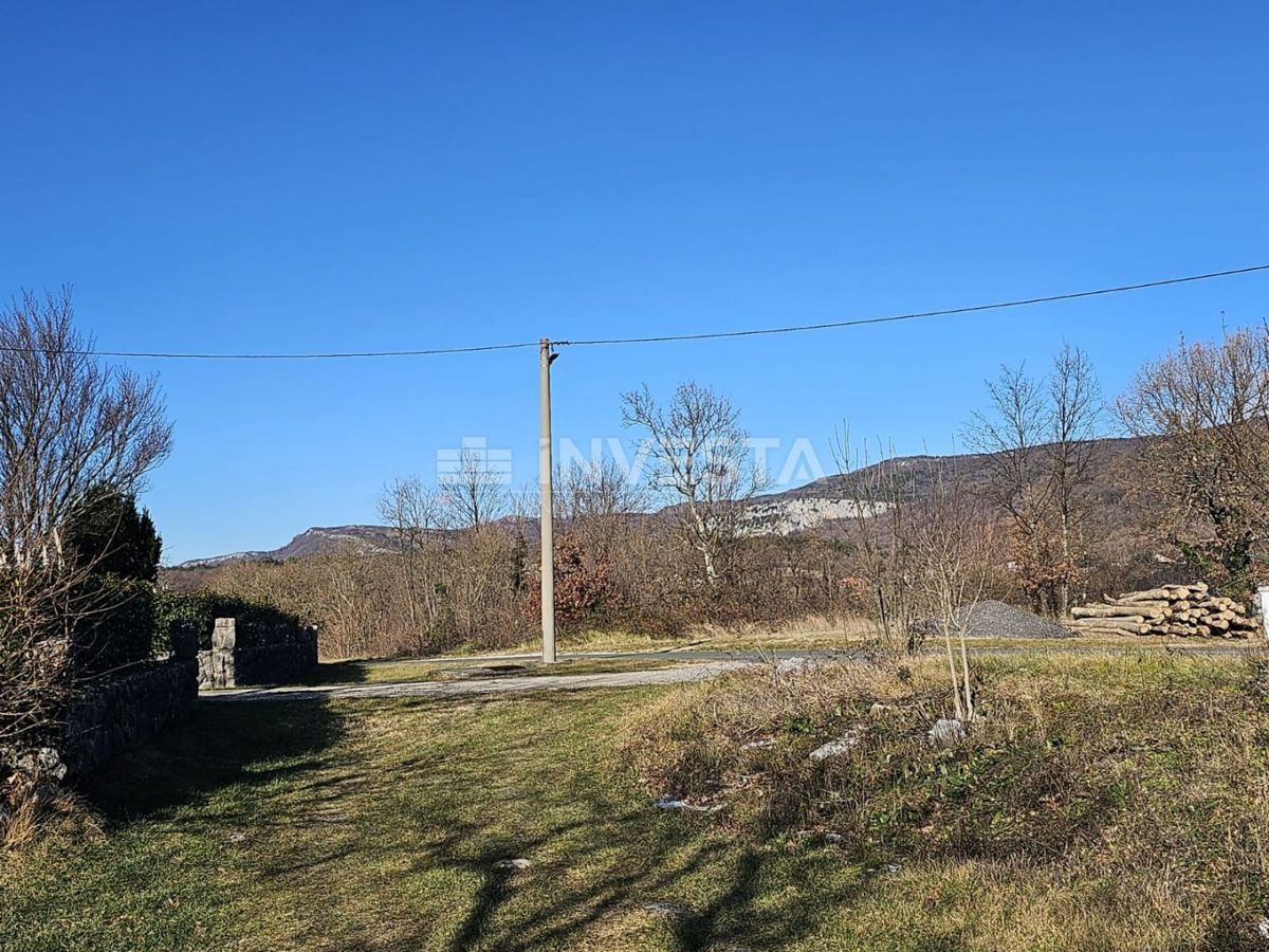 Ročko Polje, gradbena parcela 3814 m2