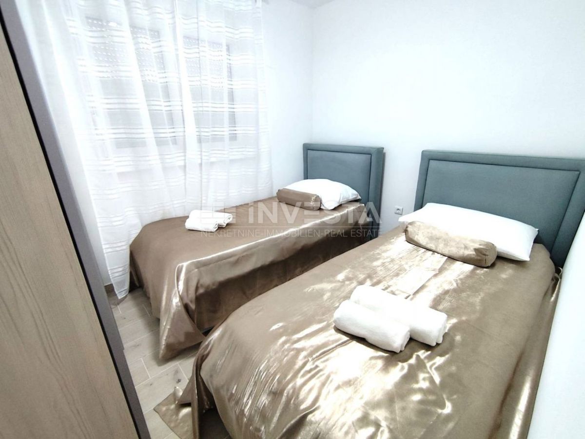  Apartma v prvem nadstropju s teraso, blizu morja in Fažane.