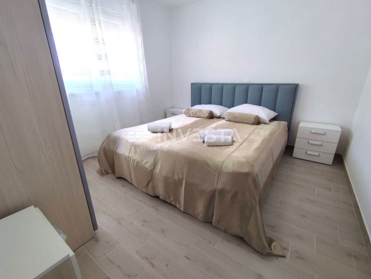  Apartma v prvem nadstropju s teraso, blizu morja in Fažane.