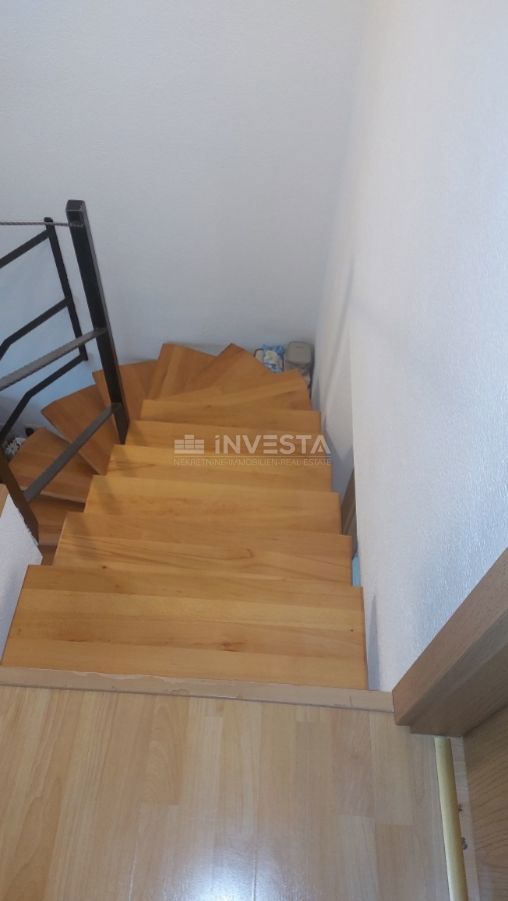 Hiša v vrsti