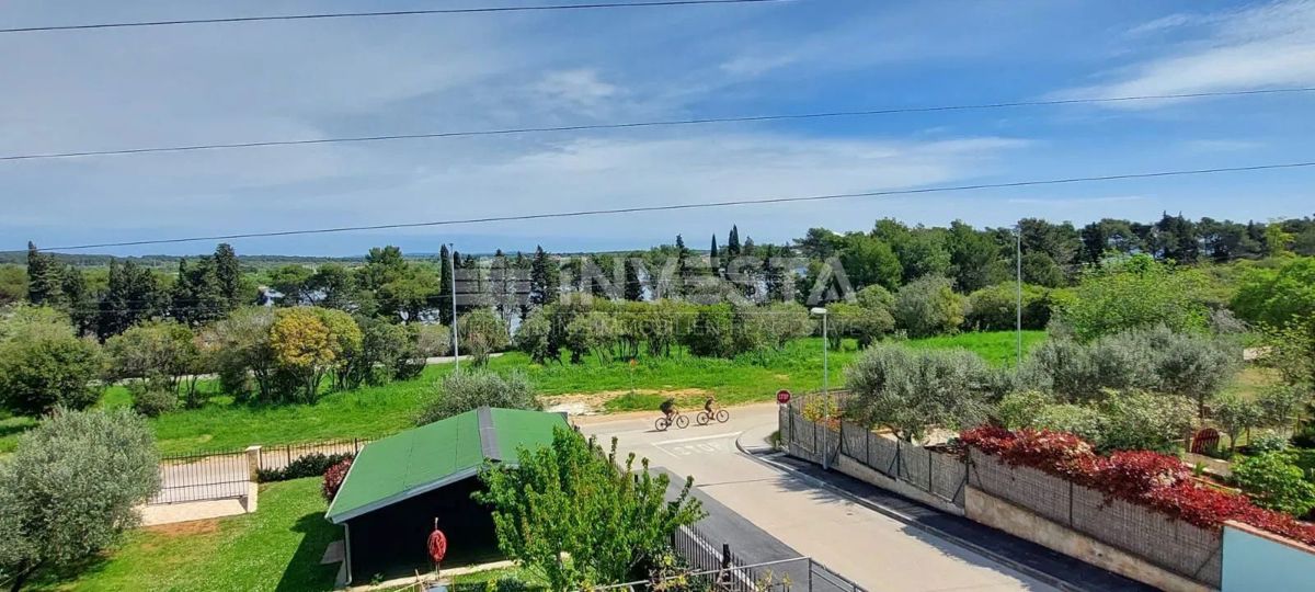 Banjole, samostojna hiša s čudovitim vrtom, 150 m od morja