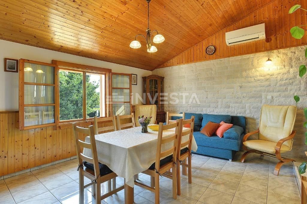 Banjole, samostojna hiša s čudovitim vrtom, 150 m od morja
