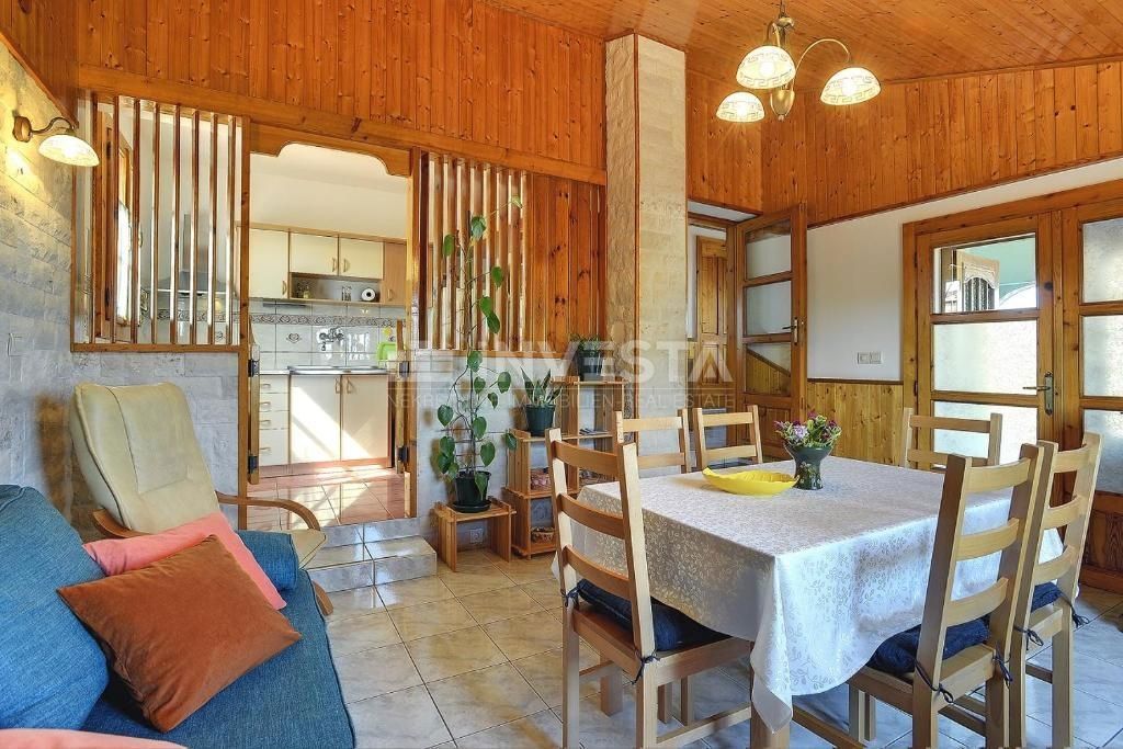 Banjole, samostojna hiša s čudovitim vrtom, 150 m od morja
