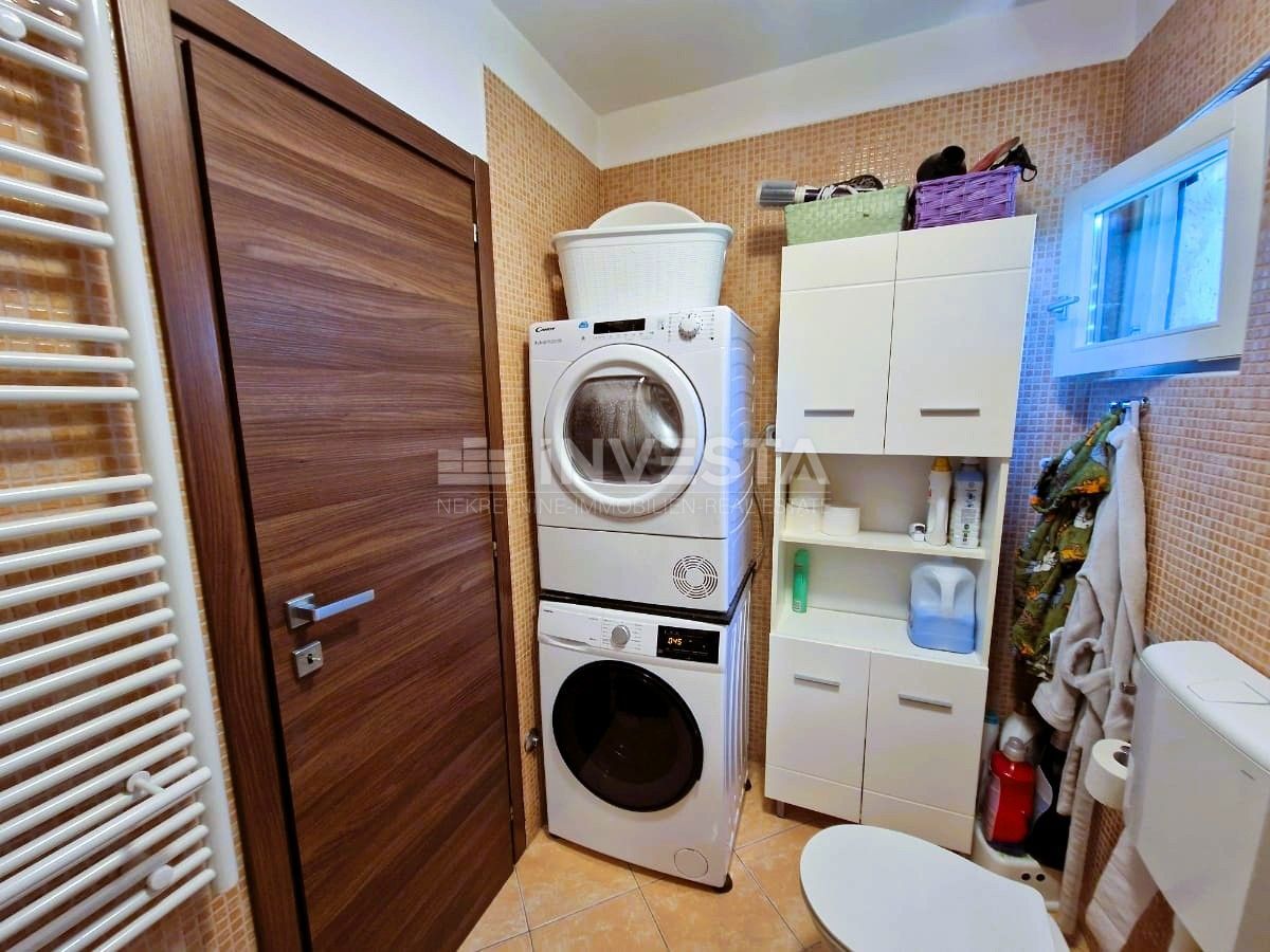 Center Fažane, stanovanje s 3 spalnicami in 2 kopalnicama, 350 m od plaže