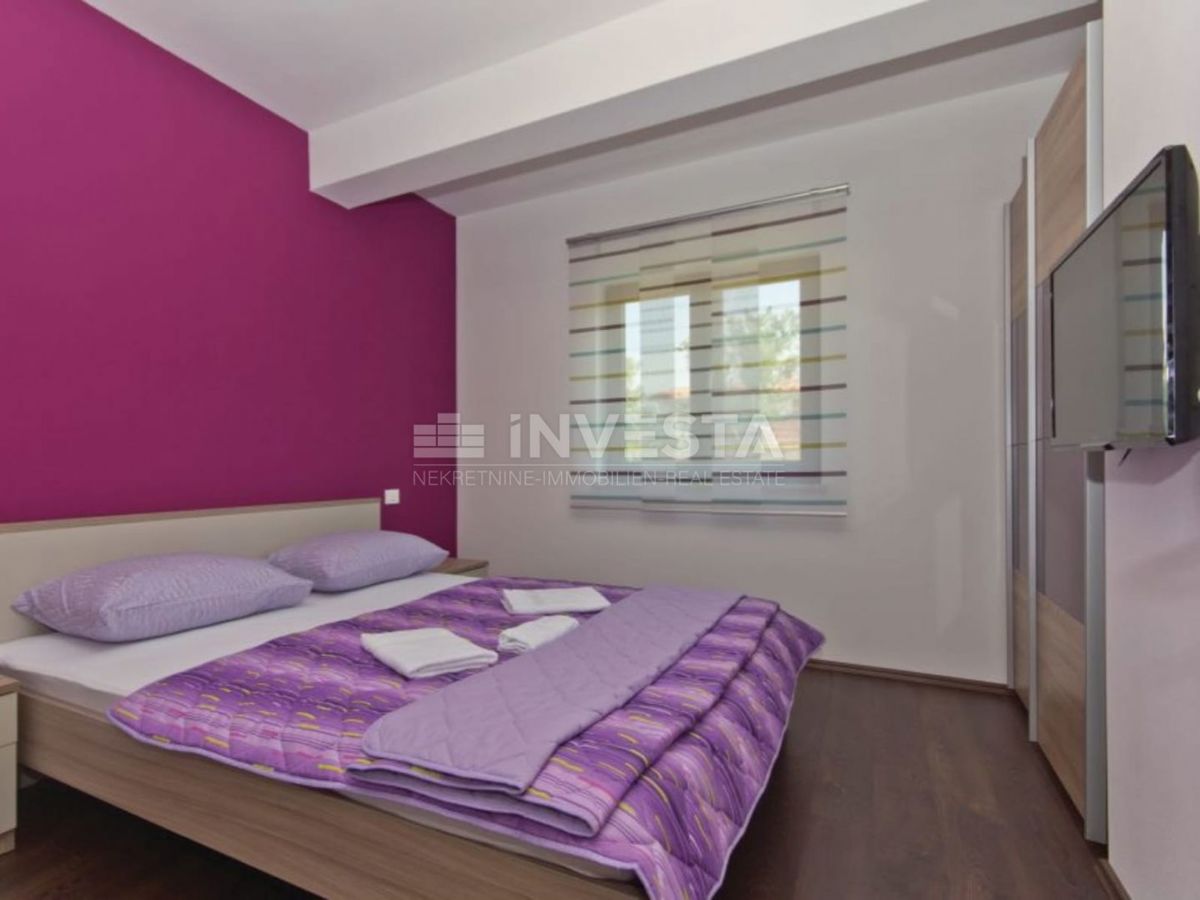 Vodnjan, moderna vila s bazenom, 4 spalnice