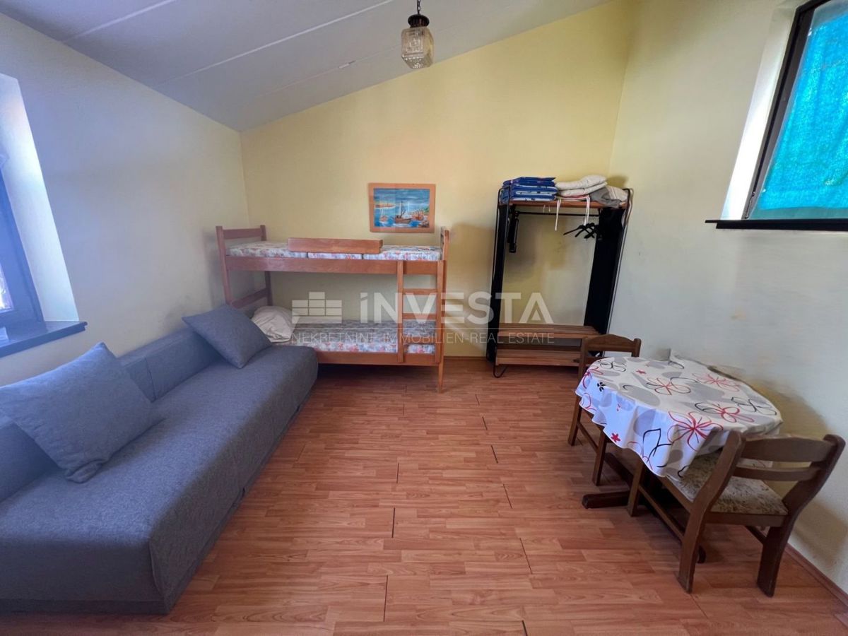 Barbariga, garsonjera s teraso