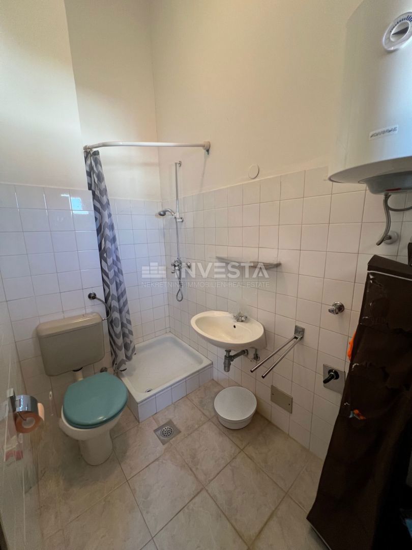 Barbariga, garsonjera s teraso