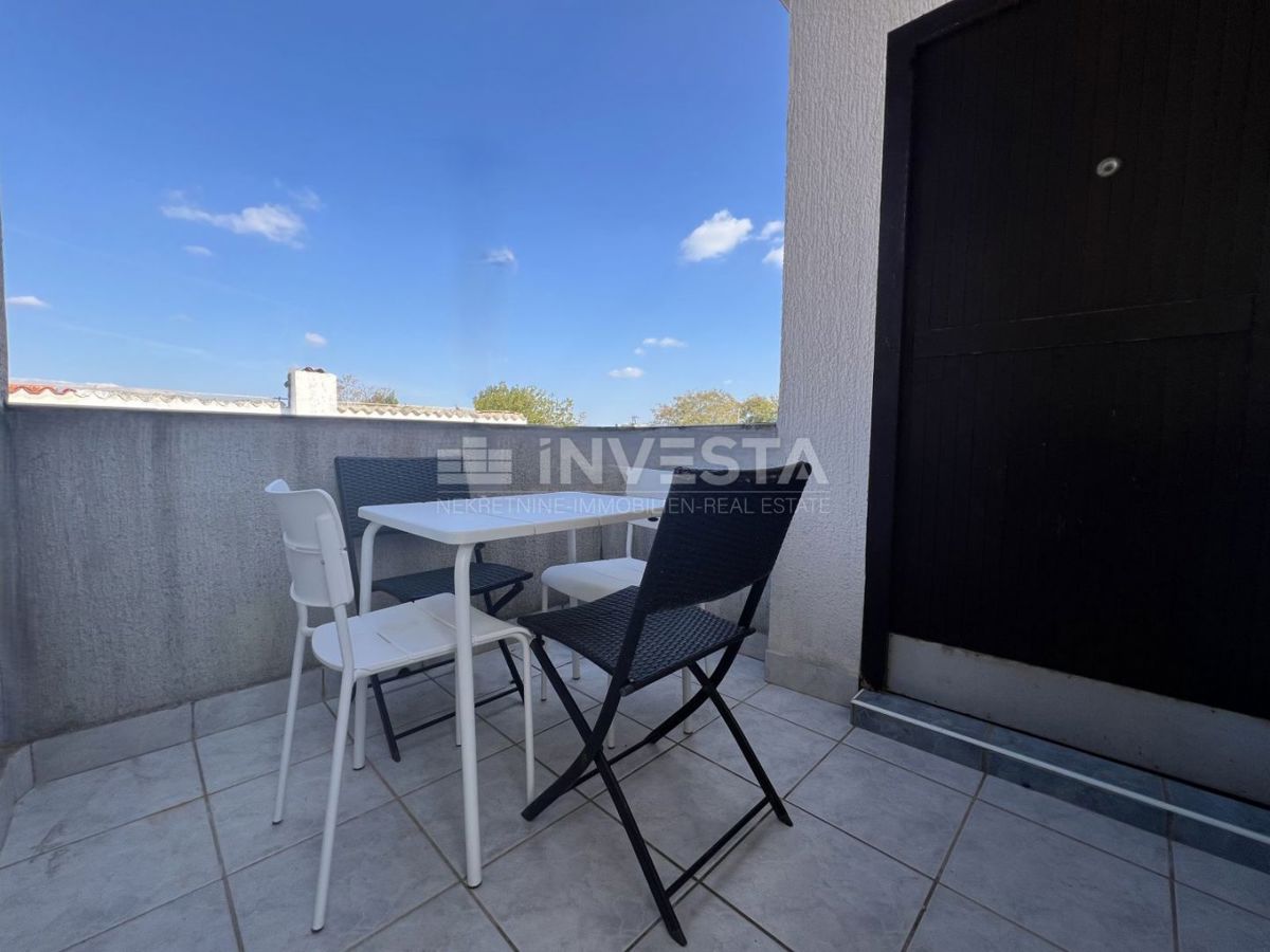 Barbariga, garsonjera s teraso