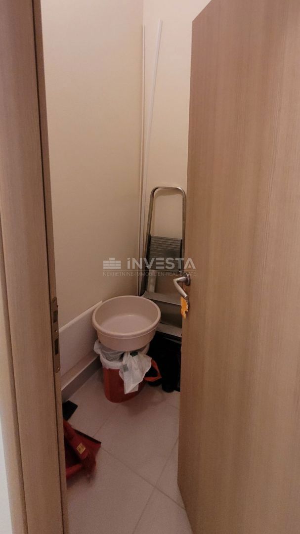 Prostorno stanovanje s 3 spalnicami, 2 terasama in pogledom na morje