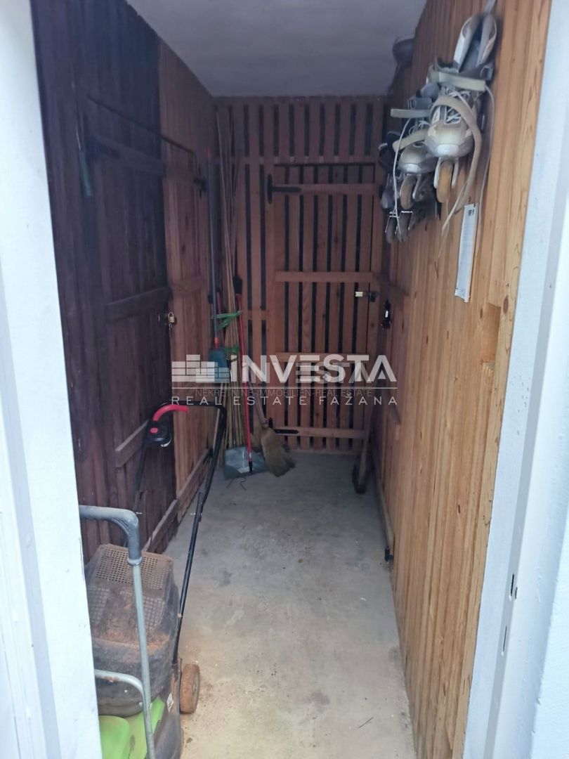 Poreč, dvosobno stanovanje s pogledom na morje, 60 m2