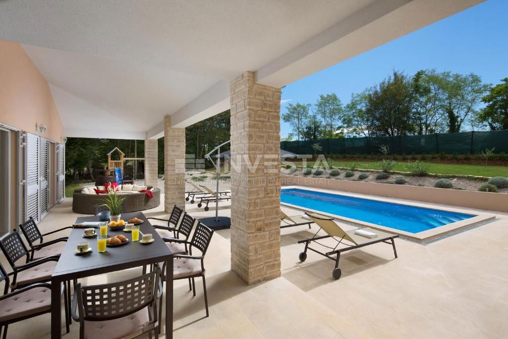 Hiša Šumber, Sveta Nedelja, 300m2