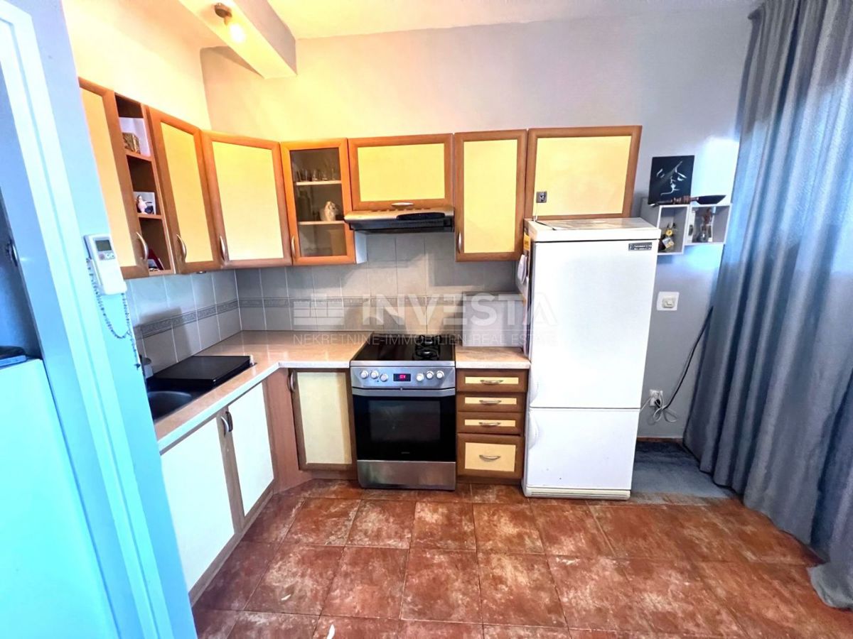 Peroj, stanovanje v prvem nadstropju, površine 42 m²