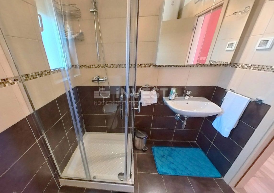 Banjole, popolnoma opremljen in opremljen apartma v bližini morja