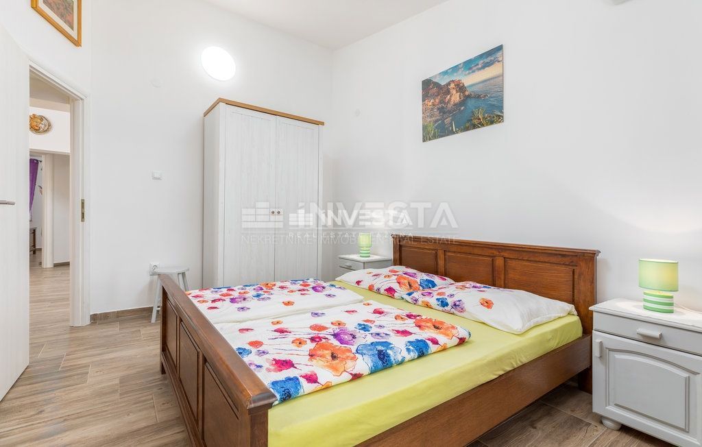 Fažana, Počitniška hiša 160m2, 450m od morja in plaž, 4 spalnice + kopalnica
