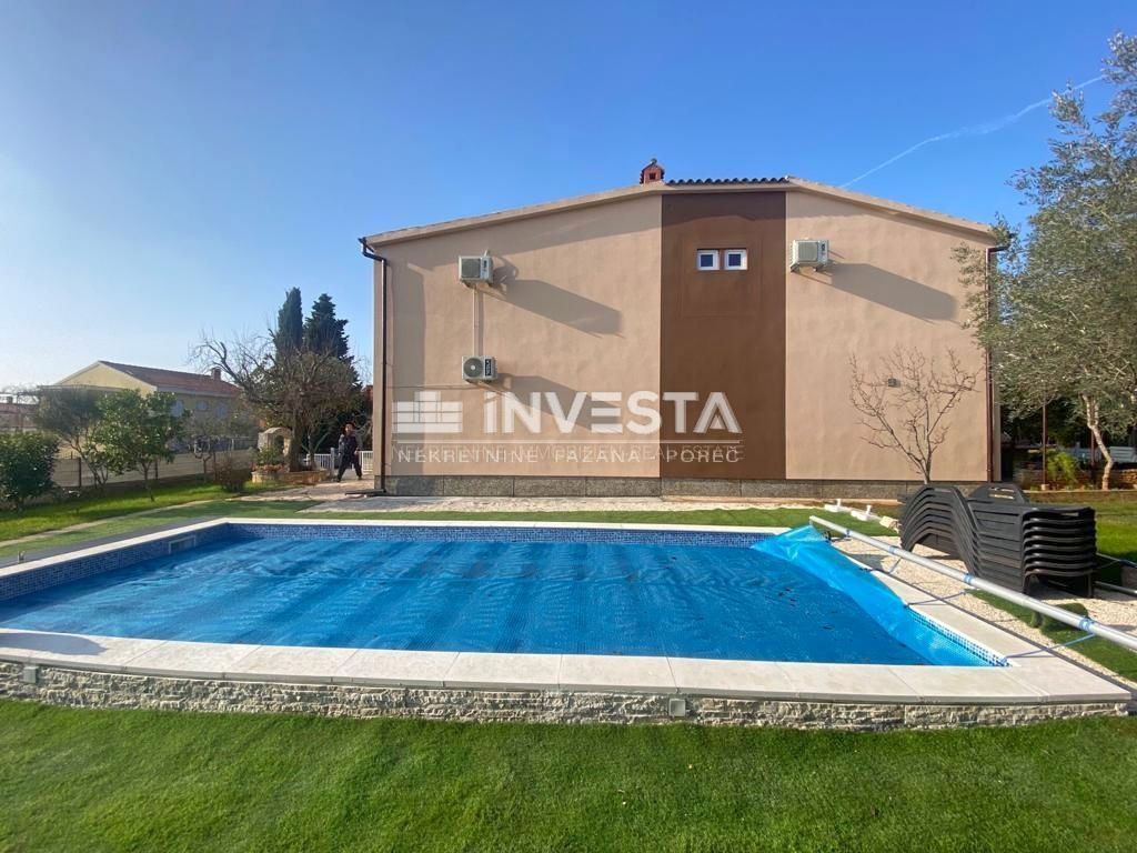 Fažana, Počitniška hiša 160m2, 450m od morja in plaž, 4 spalnice + kopalnica