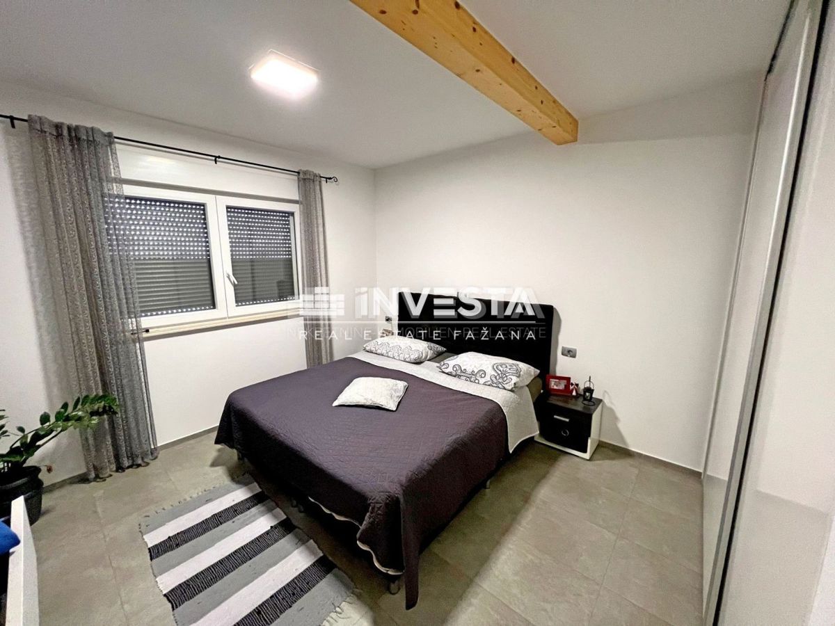 Okolica Vodnjana, moderna hiša s konobo, 240 m2